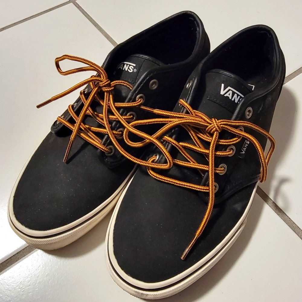 Vans Men's Atwood (Leather) Black/Marshmallow Skate Shoe, 9
